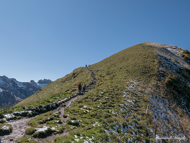 Auf dem Wanderweg zum Berghaus Schäfler und weiter zum Säntis