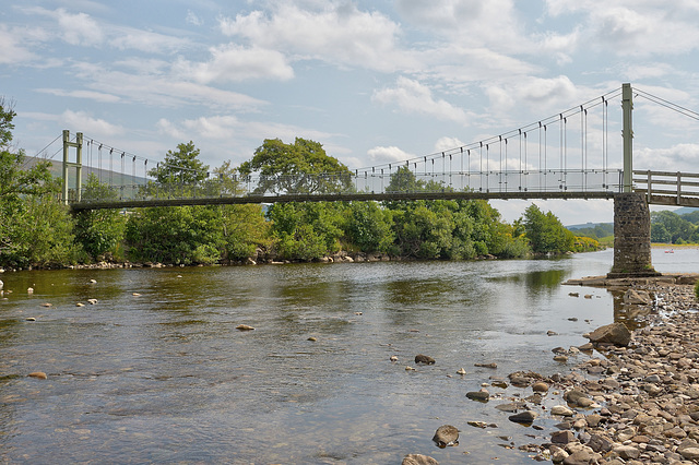 Footbridge over the River Swale at Reeth