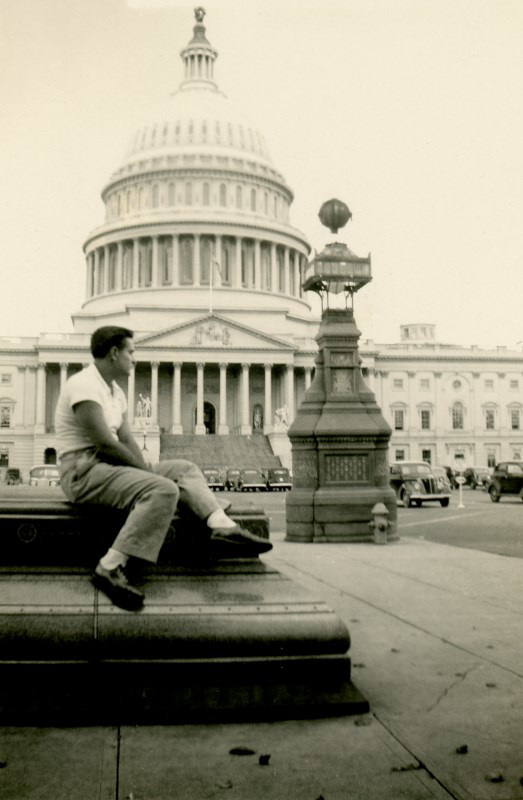 Holiday Greetings from the U.S. Capitol Building, Washington, D.C. (Cropped)