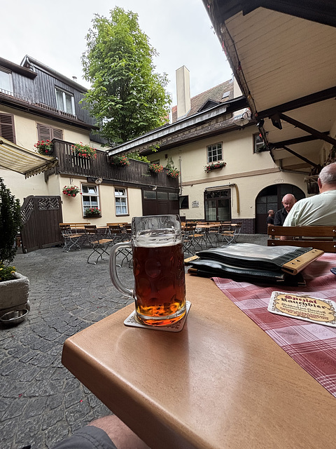 HBM aus einer Brauereikneipe