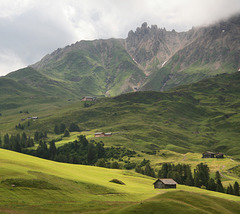 Roßzähne Ridge from the Seiser Alm meadows