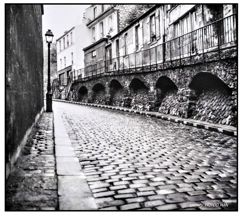 Paris  Rue Saint Vincent