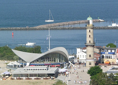 Teepott und Leuchtturm, Warnemünde