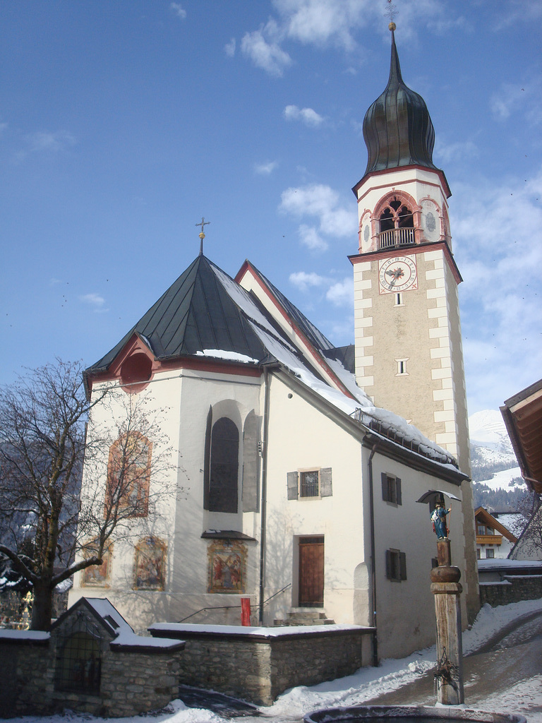 Fiss: Kirche