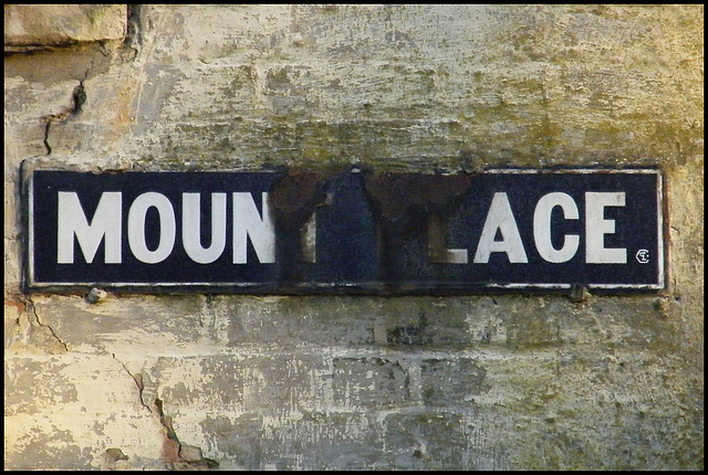 Mount Place street sign
