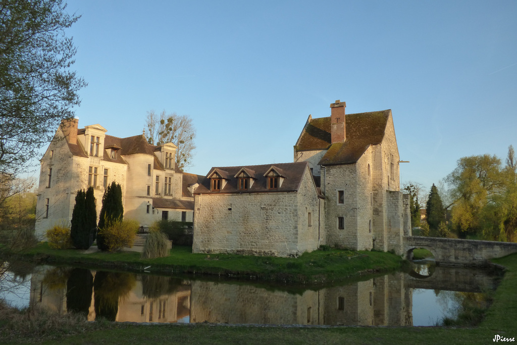 Chateau de Pontarmé (Oise)