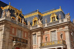 Dans la cour royale du Château de Versailles