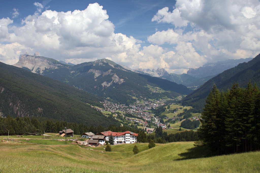 Panider Sattel Hütte and Ortisei St Ulrich