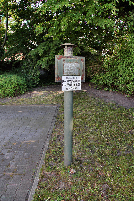 Hinweisschild über dem ehem. Schacht 4 der Zeche Rheinelbe (Gelsenkirchen-Ückendorf) / 21.05.2018