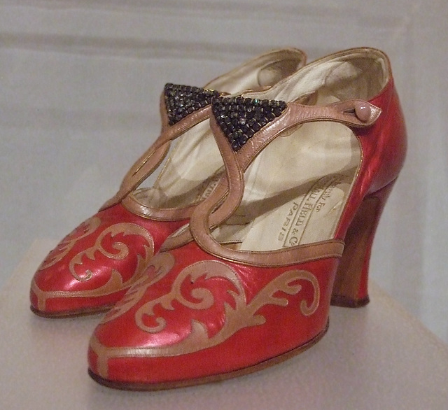 Red Evening Shoes in the Brooklyn Museum, July 2010