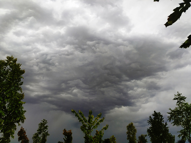 Nubes tenebrosas 3