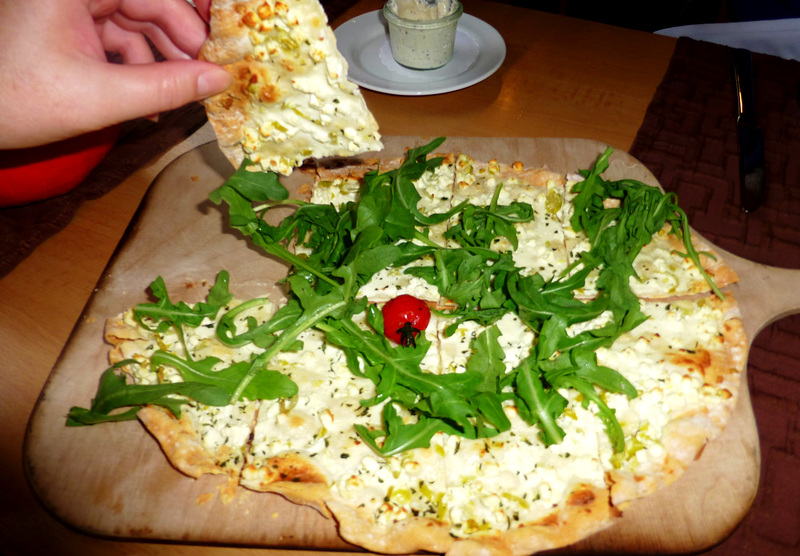 DE - Swisttal - Tarte flambée at Graf Belderbusch