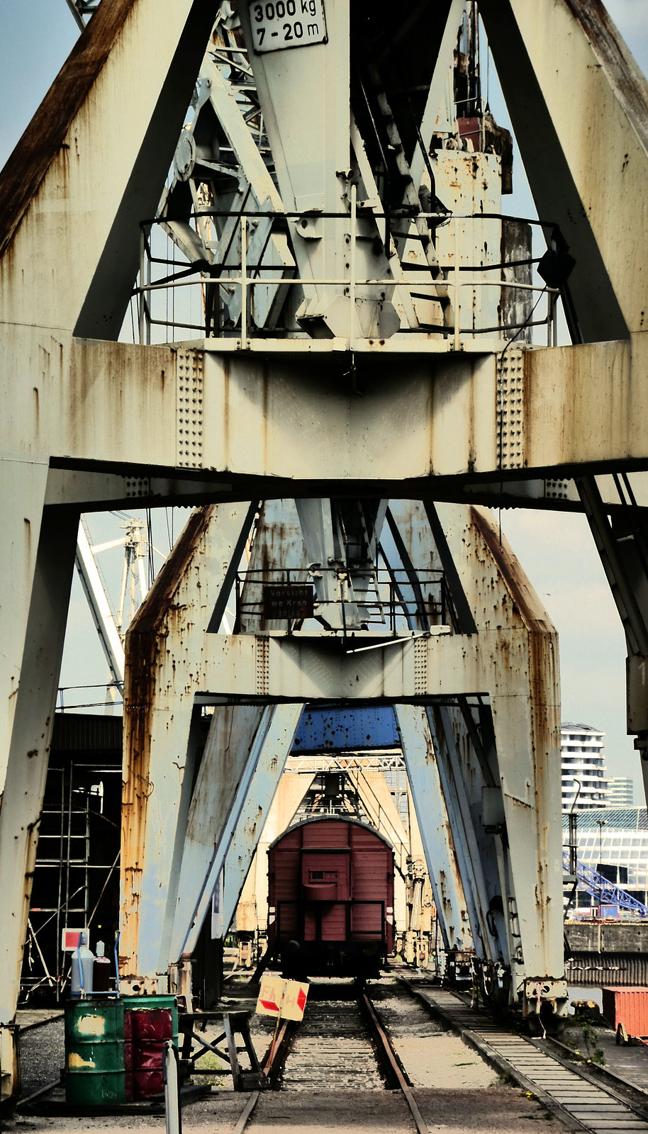 Portalkräne und Hafen-Eisenbahn - Cranes and Trains