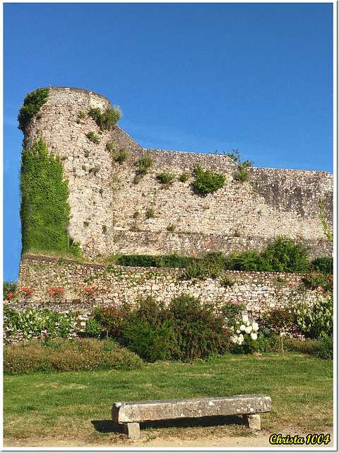 The bench and the old ramparts - HBM