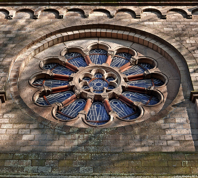 Fensterrose an der Kath Pfarrkirche St.Lambertus in Immerath