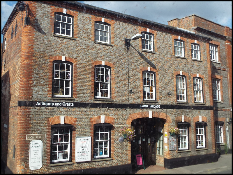 Lamb Arcade, Wallingford