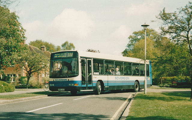 Sovereign 106 (N106 GVS) in Welwyn Garden City - 3 May 2003