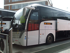 DSCF9419 Edwards Coaches (National Express contractor) BV66 WPP in Birmingham - 19 Aug 2017