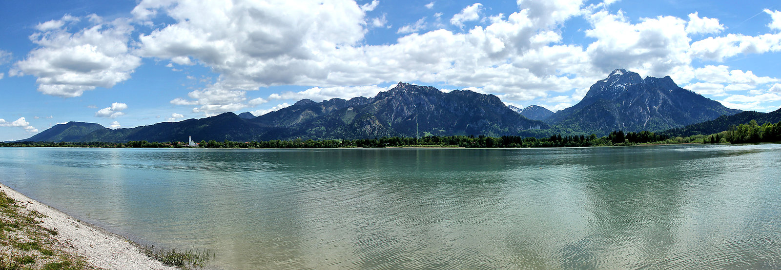 Panorama Forggensee  (im PicinPic Schloss Neuschwanstein)