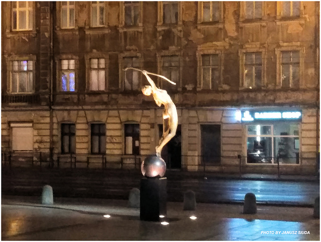 Bydgoszcz -Łuczniczka / archer woman...