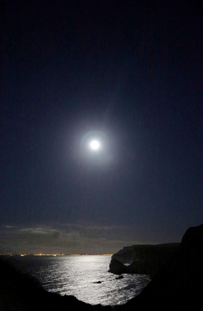 wolf moon waning gibbous 22/1/19