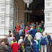 Tallinn-Touristen vor der Aleksander-Newski-Kathedrale (© Buelipix)