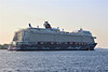 Mein Schiff 1  vor Heikendorf - Kieler Förde
