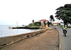 A stroll along the bay