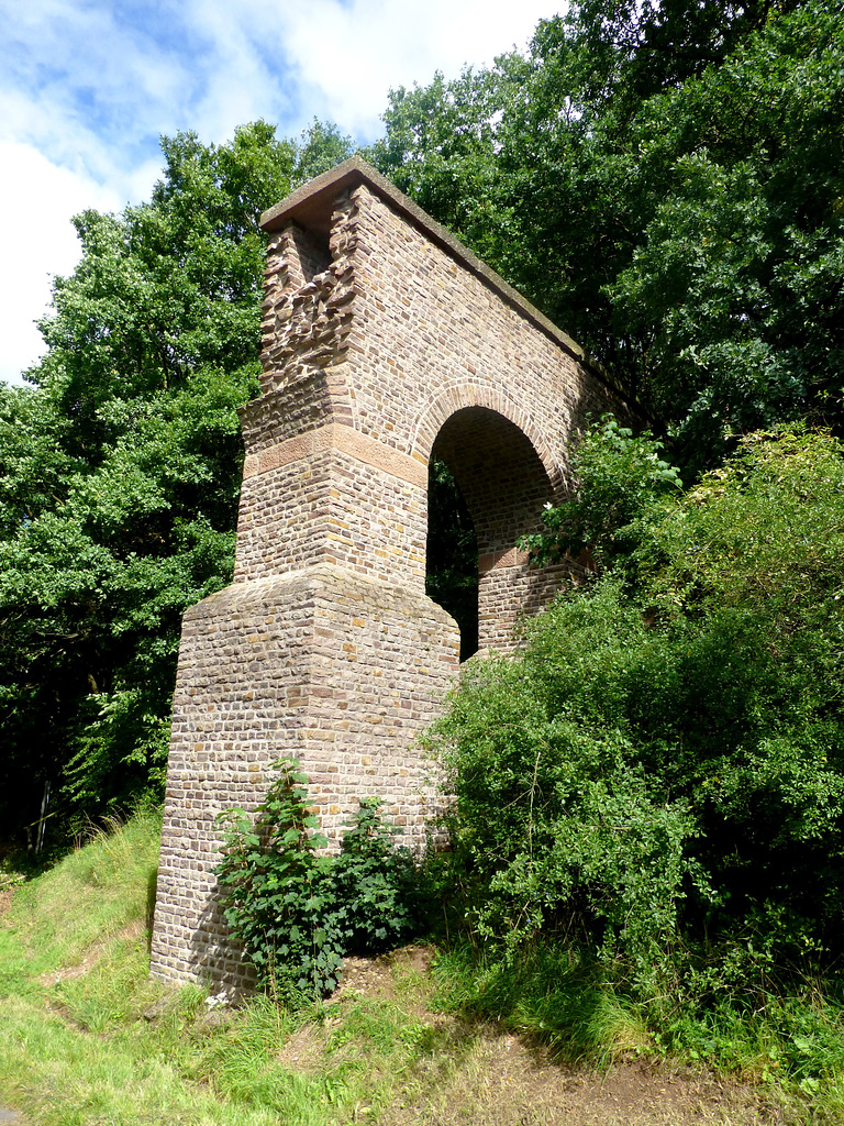 DE - Mechernich - Roman acquaeduct at Vussem