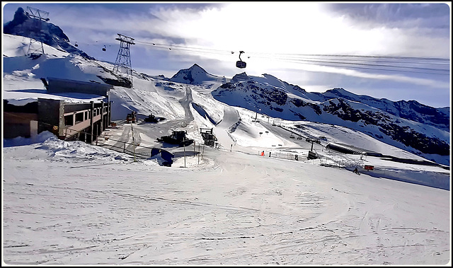 Zermatt : un paradiso per chi ama lo sci di qualità : neve ottima , piste perfette, impianti moderni