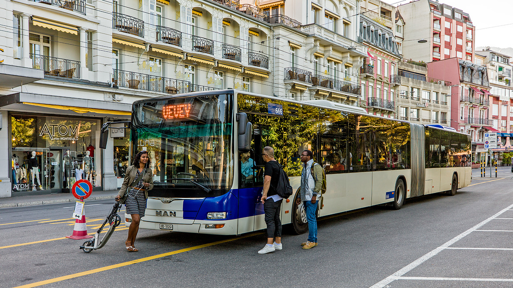 170617 bus TL Montreux