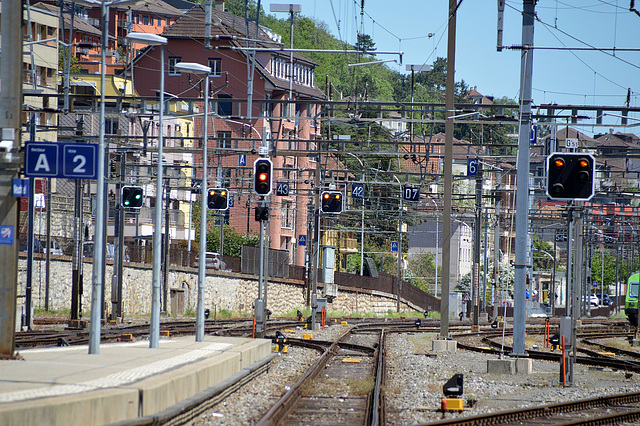 Am Bahnhof Neuenburg / Neuchatel