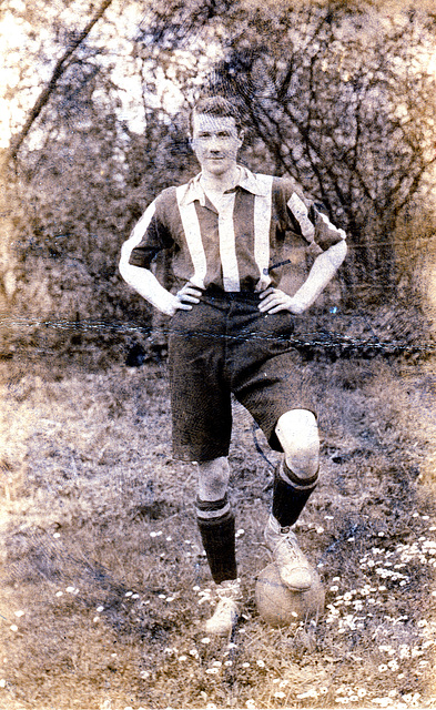 Unidentified footballer c1920