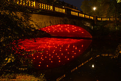 Rotlicht an der Jasperalleebrücke in Braunschweig