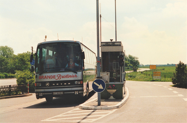 Brande (DK) DT 98 883 - May/Jun 1988 (68-11)