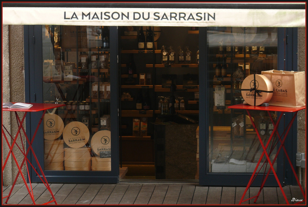 La Maison du Sarrasin -St Malo Vieille Ville
