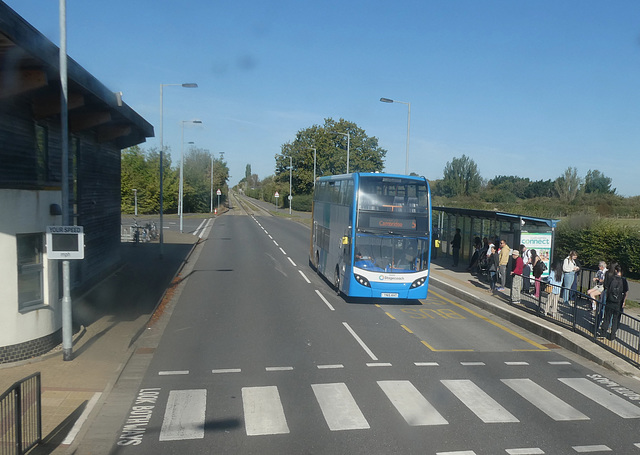 Stagecoach East 15220 (YN15 KHT) at Longstanton - 9 Sep 2025 (P1220146)