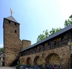 DE - Ahrweiler - Ahrtor and city wall