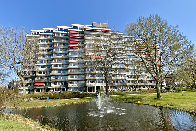 Apartment building Schouwenhove