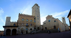 Italy, San Gimignano, Piazza Duomo with Palazzo Comunale, Torre Grossa and Collegiata di Santa Maria Assunta