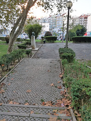 Small garden between Benfica's blocks - I