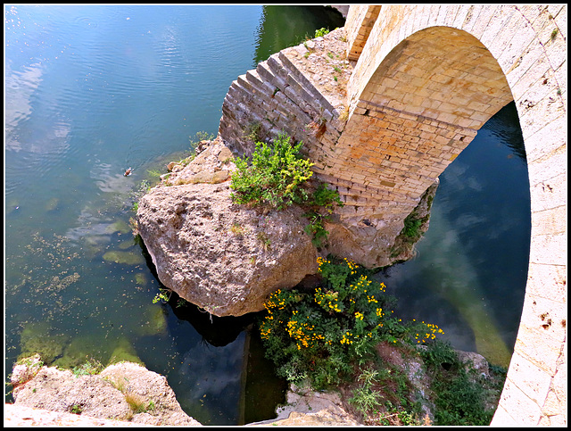 Besalú (Gerona), 13