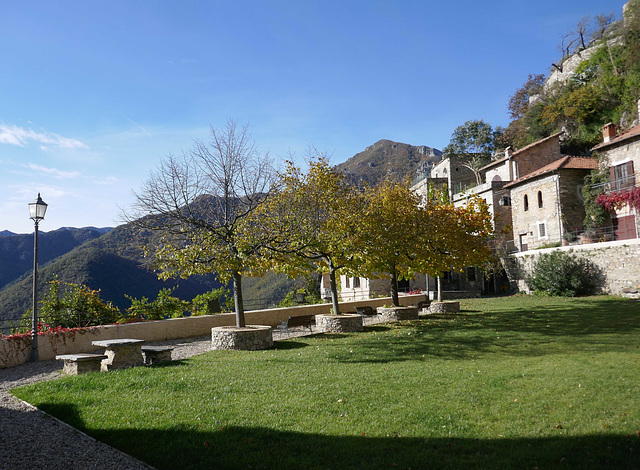 Castelvecchio di Rocca Barbena