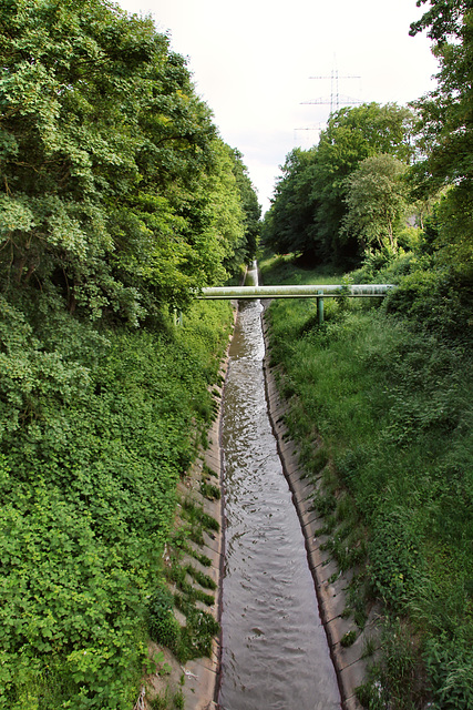 Der Hüller Bach auf der Stadtgrenze Wanne-Eickel/Gelsenkirchen / 21.05.2018