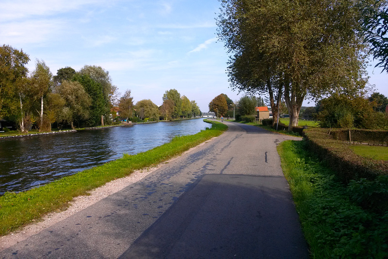 Along the river Vliet
