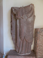 hca[25] - headless statue