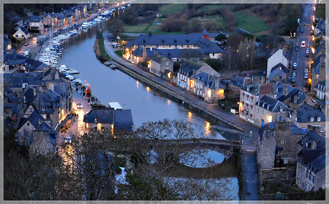 Vue depuis le jardin Anglais vers le port de Dinan (22)