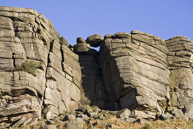 Balancing boulder and Hargreave's Original Route