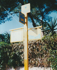 Catalina Marques bus stop - 27 Oct 2000