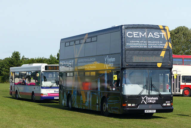 Stokes Bay Bus Rally (19) - 2 August 2015